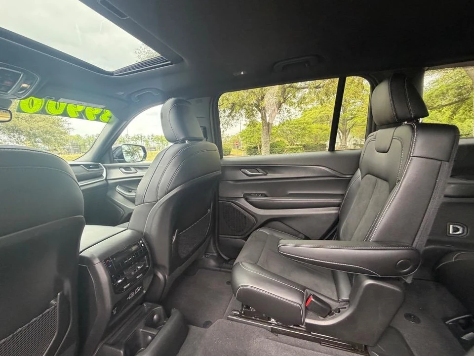 2025 Jeep WL Grand Cherokee - Image 20 of 29