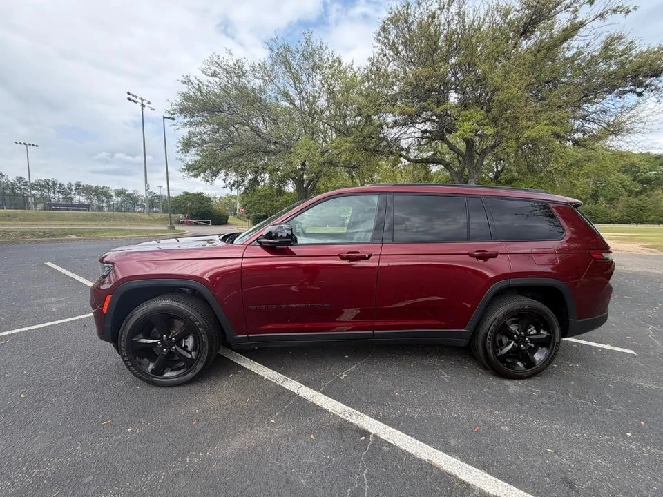 2025 Jeep WL Grand Cherokee - Image 2 of 29