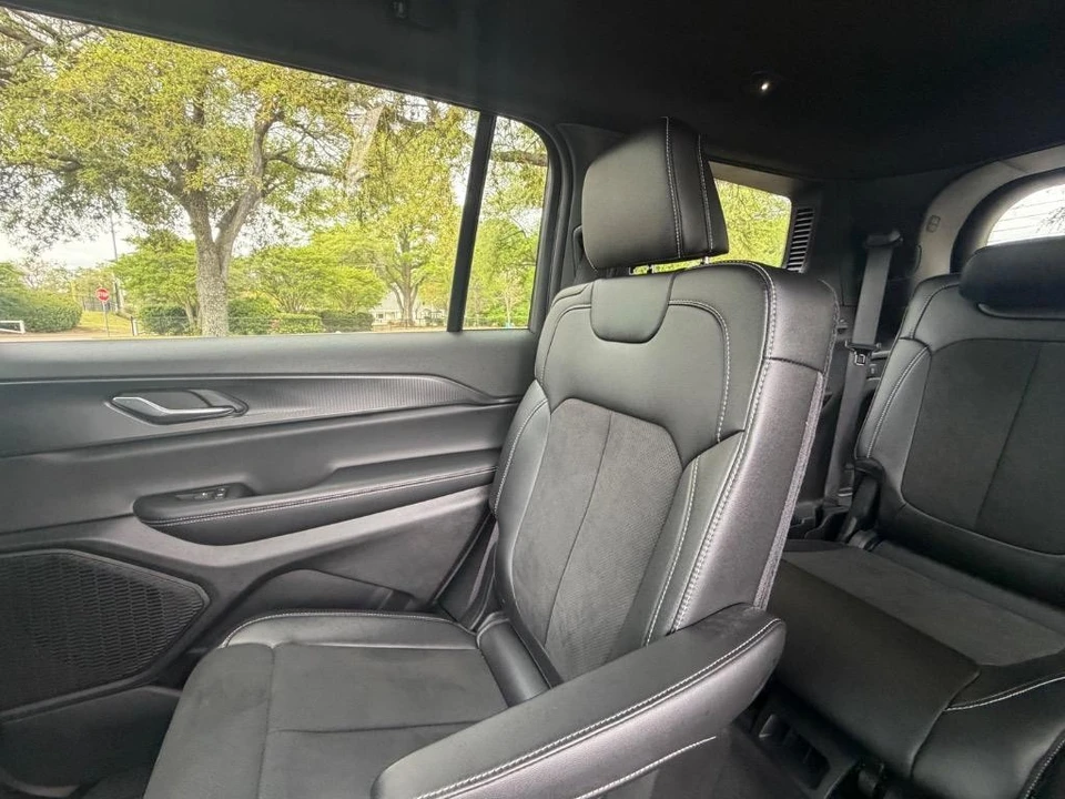 2025 Jeep WL Grand Cherokee - Image 23 of 29
