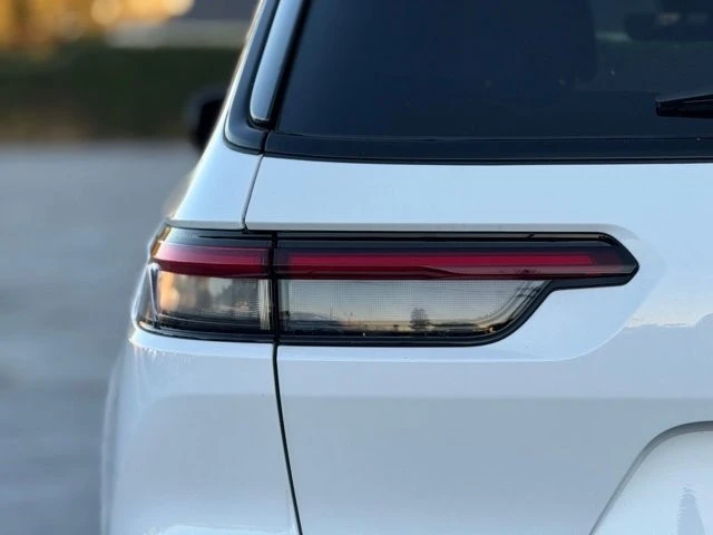 2025 Jeep WL Grand Cherokee - Image 8 of 12