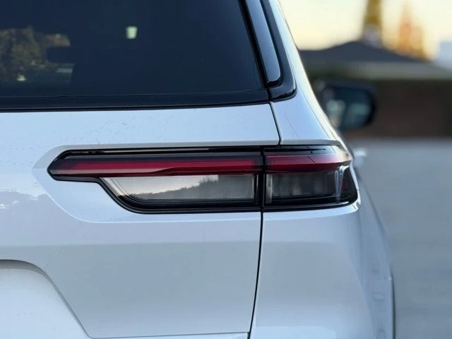 2025 Jeep WL Grand Cherokee - Image 10 of 12