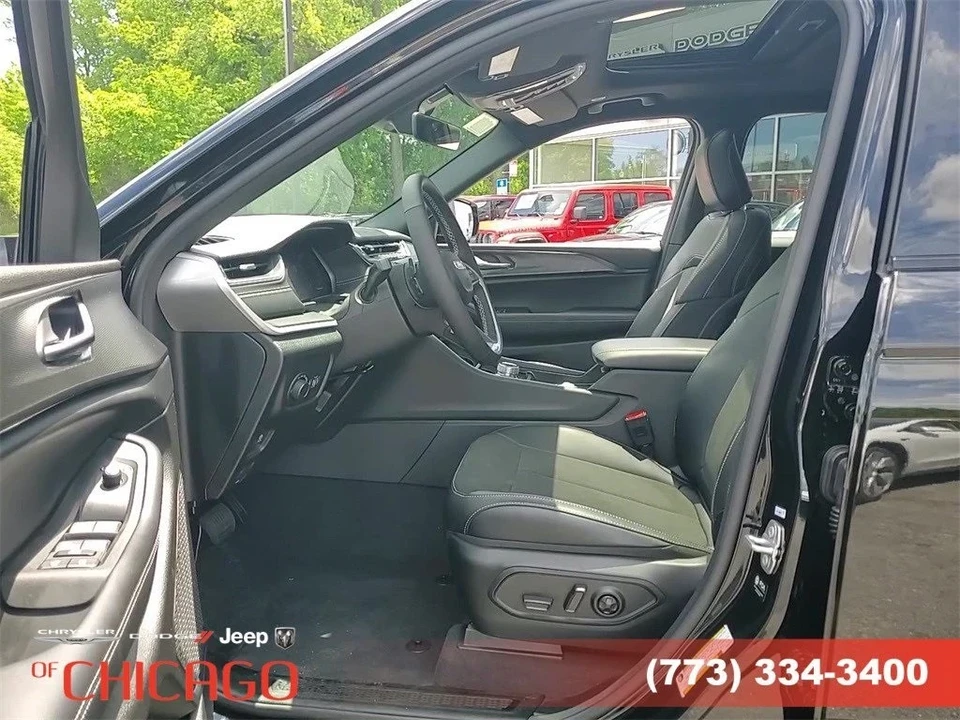 2025 Jeep WL Grand Cherokee - Image 16 of 21