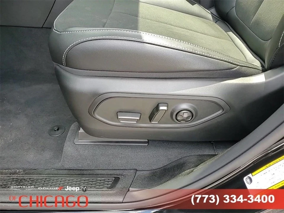 2025 Jeep WL Grand Cherokee - Image 17 of 21
