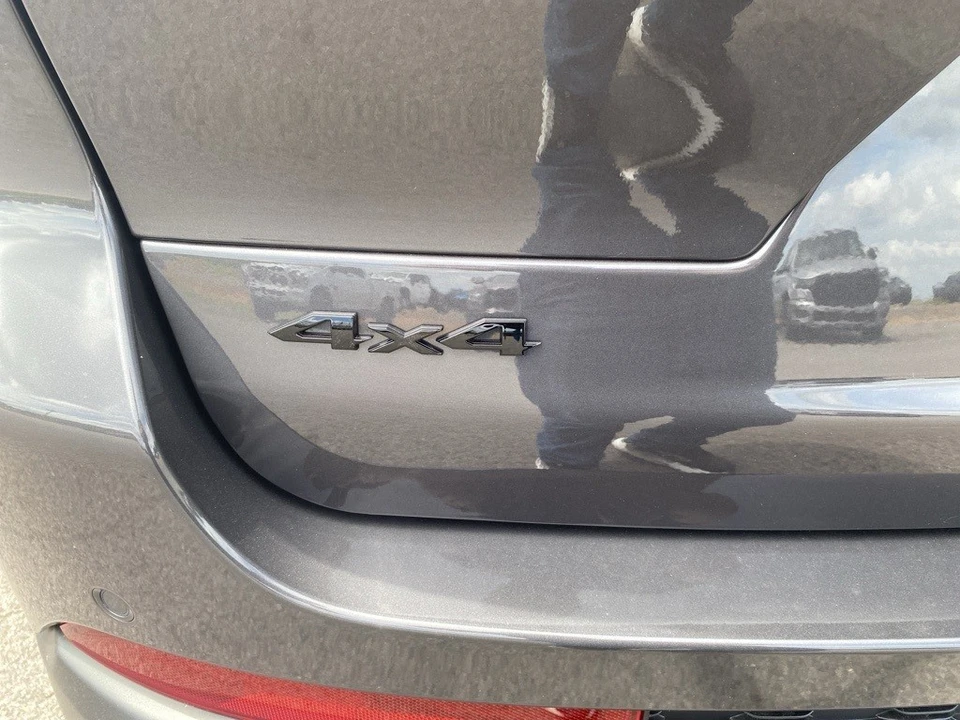 2025 Jeep WL Grand Cherokee - Image 10 of 12