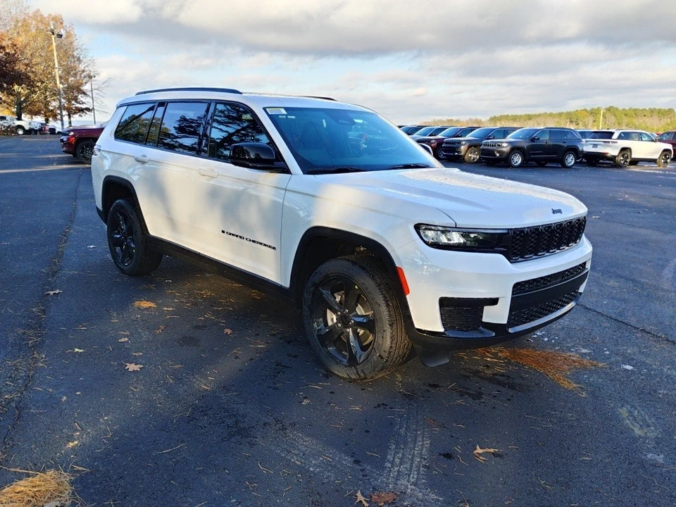 2025 Jeep WL Grand Cherokee - Image 3 of 12