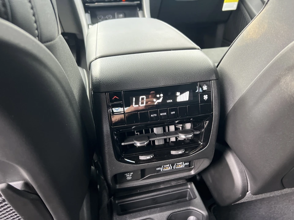 2025 Jeep WL Grand Cherokee - Image 14 of 21