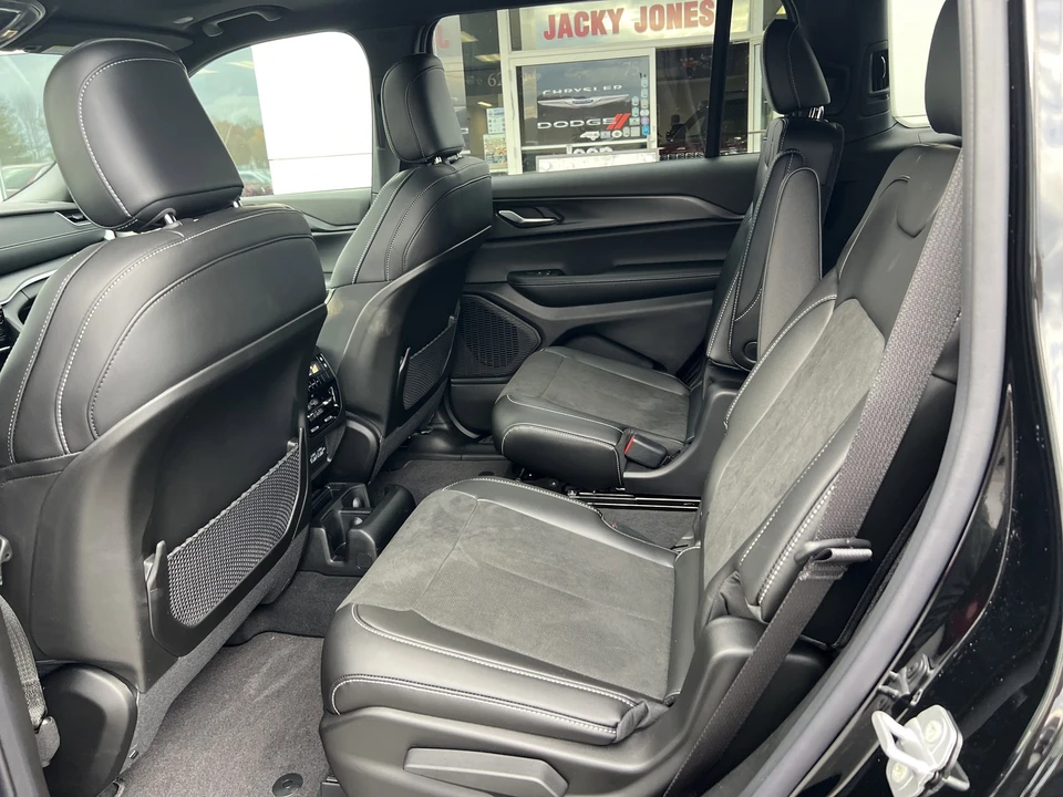 2025 Jeep WL Grand Cherokee - Image 13 of 21