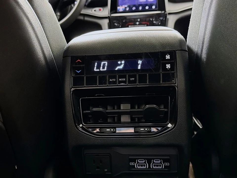 2025 Jeep WL Grand Cherokee - Image 26 of 31
