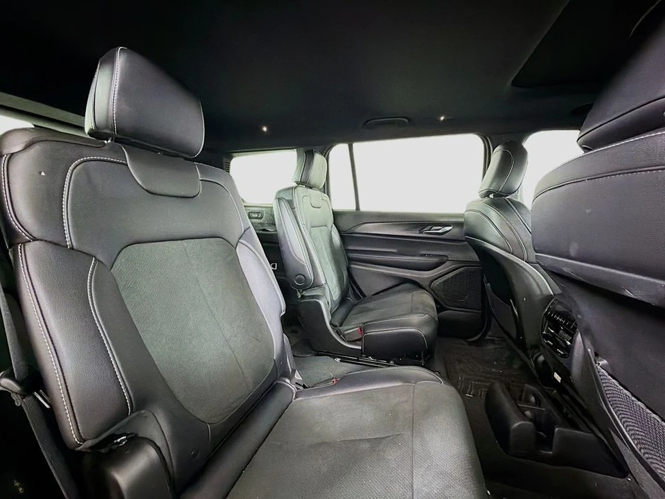 2025 Jeep WL Grand Cherokee - Image 29 of 31