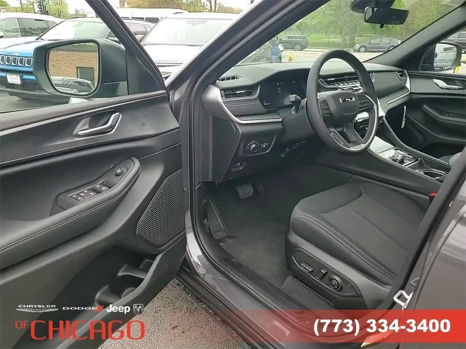 2025 Jeep WL Grand Cherokee - Image 13 of 21