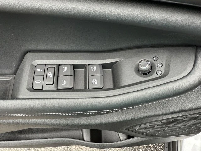 2025 Jeep WL Grand Cherokee - Image 13 of 21
