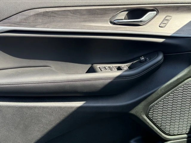 2025 Jeep WL Grand Cherokee - Image 11 of 12