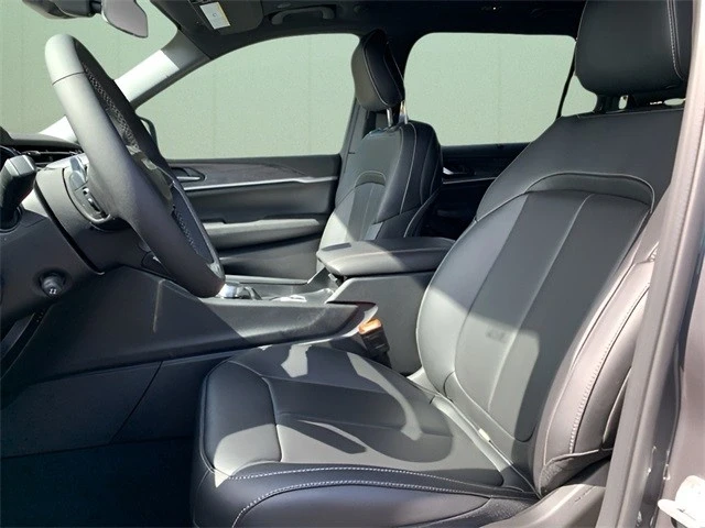 2025 Jeep WL Grand Cherokee - Image 18 of 21
