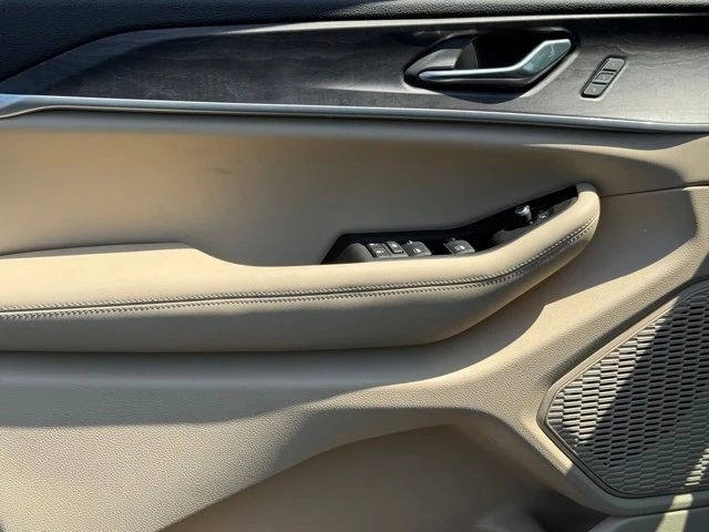 2025 Jeep WL Grand Cherokee - Image 11 of 12
