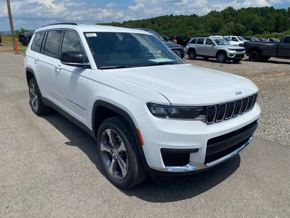 2025 Jeep WL Grand Cherokee - Image 3 of 12