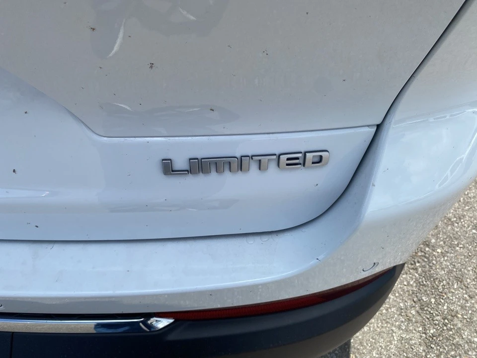 2025 Jeep WL Grand Cherokee - Image 11 of 12