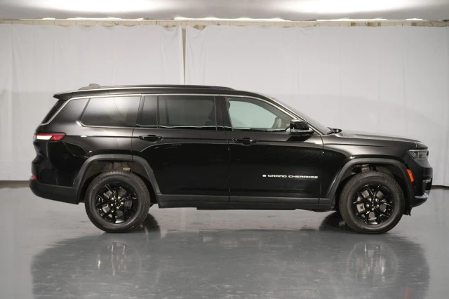 2025 Jeep WL Grand Cherokee - Image 16 of 31