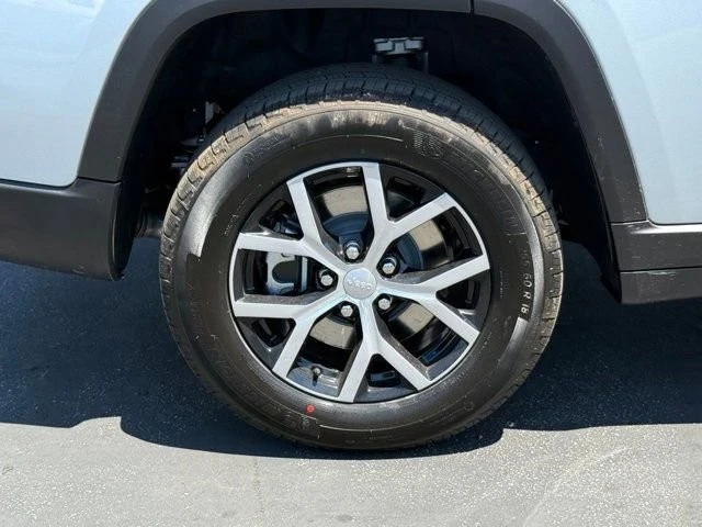 2025 Jeep WL Grand Cherokee - Image 10 of 12