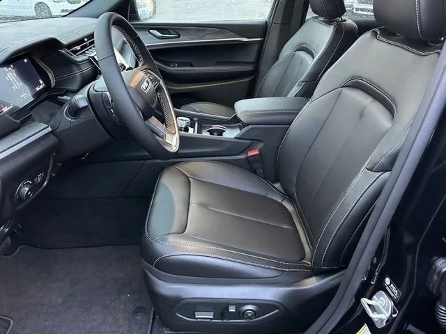 2025 Jeep WL Grand Cherokee - Image 2 of 12