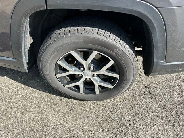 2025 Jeep WL Grand Cherokee - Image 10 of 25