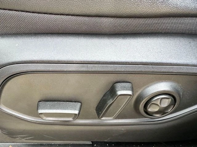 2025 Jeep WL Grand Cherokee - Image 15 of 25