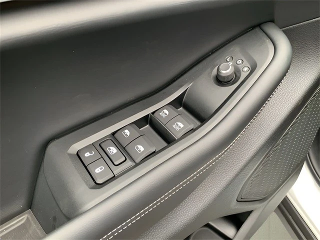 2025 Jeep WL Grand Cherokee - Image 17 of 21