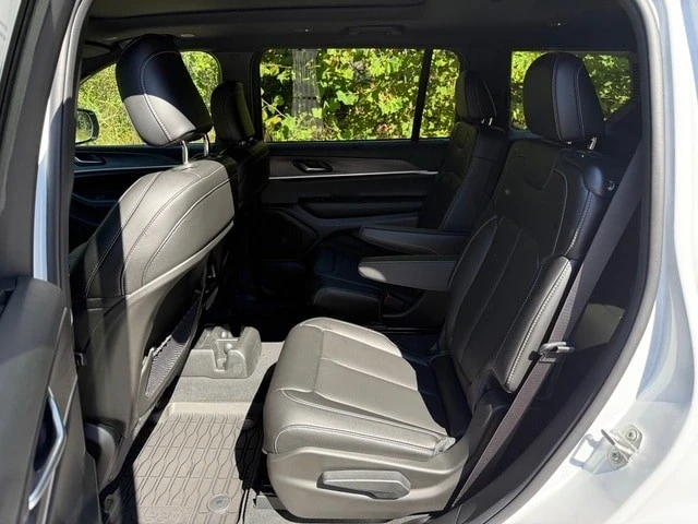 2025 Jeep WL Grand Cherokee - Image 16 of 21
