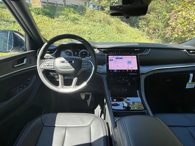 2025 Jeep KL Cherokee - Image 11 of 21