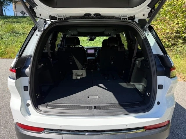 2025 Jeep KL Cherokee - Image 20 of 21