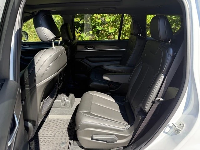 2025 Jeep WL Grand Cherokee - Image 16 of 21