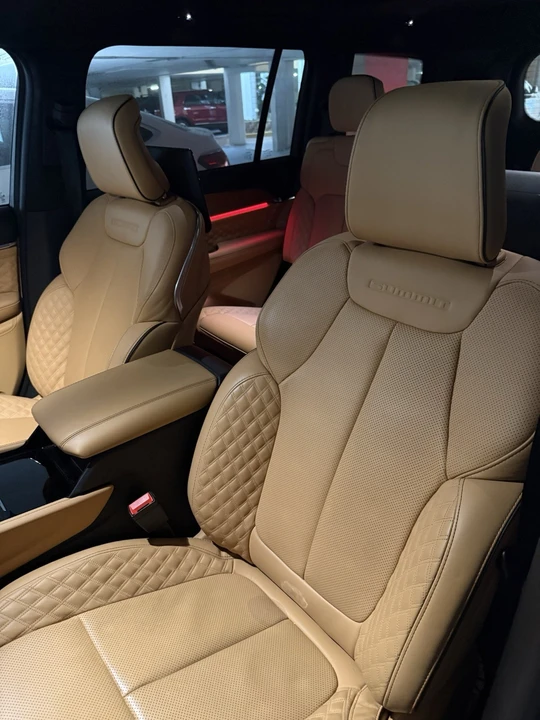 2025 Jeep WL Grand Cherokee - Image 11 of 20