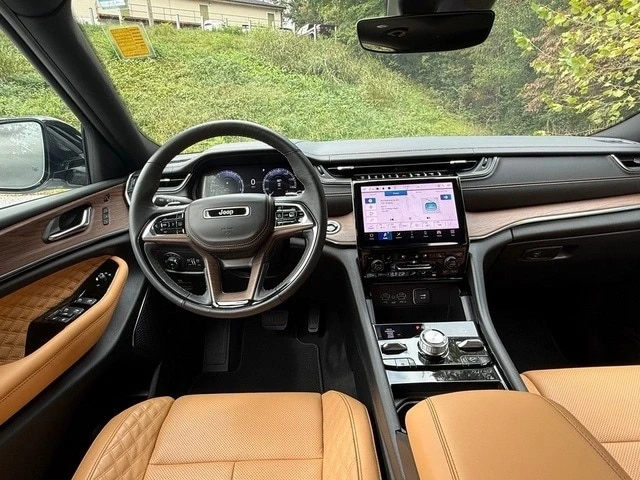 2025 Jeep WL Grand Cherokee - Image 10 of 12