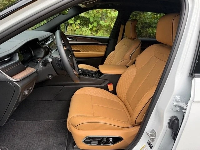 2025 Jeep WL Grand Cherokee - Image 11 of 12