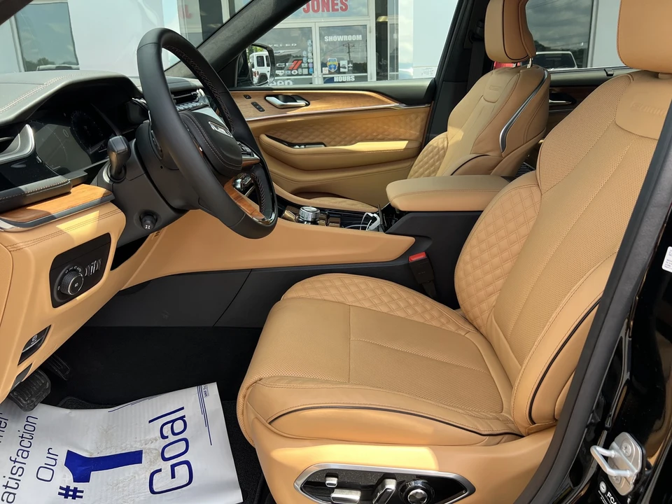 2025 Jeep WL Grand Cherokee - Image 19 of 31