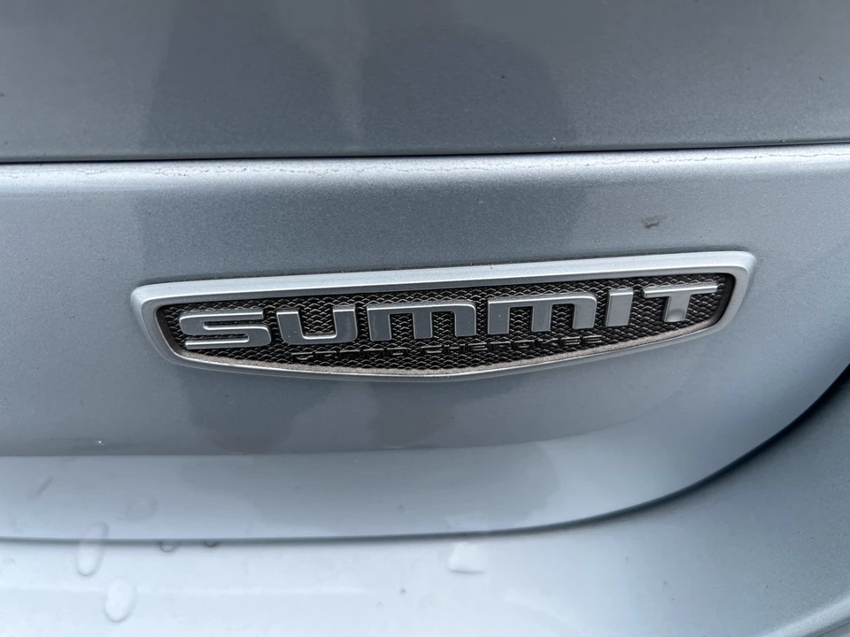 2025 Jeep WL Grand Cherokee - Image 8 of 31