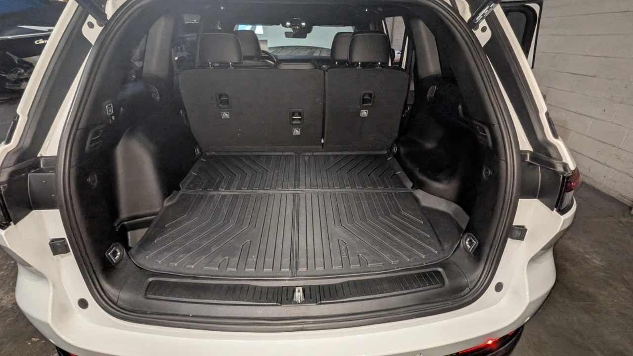 2025 Jeep WL Grand Cherokee - Image 10 of 21