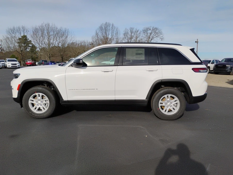 2025 Jeep WL Grand Cherokee - Image 8 of 12