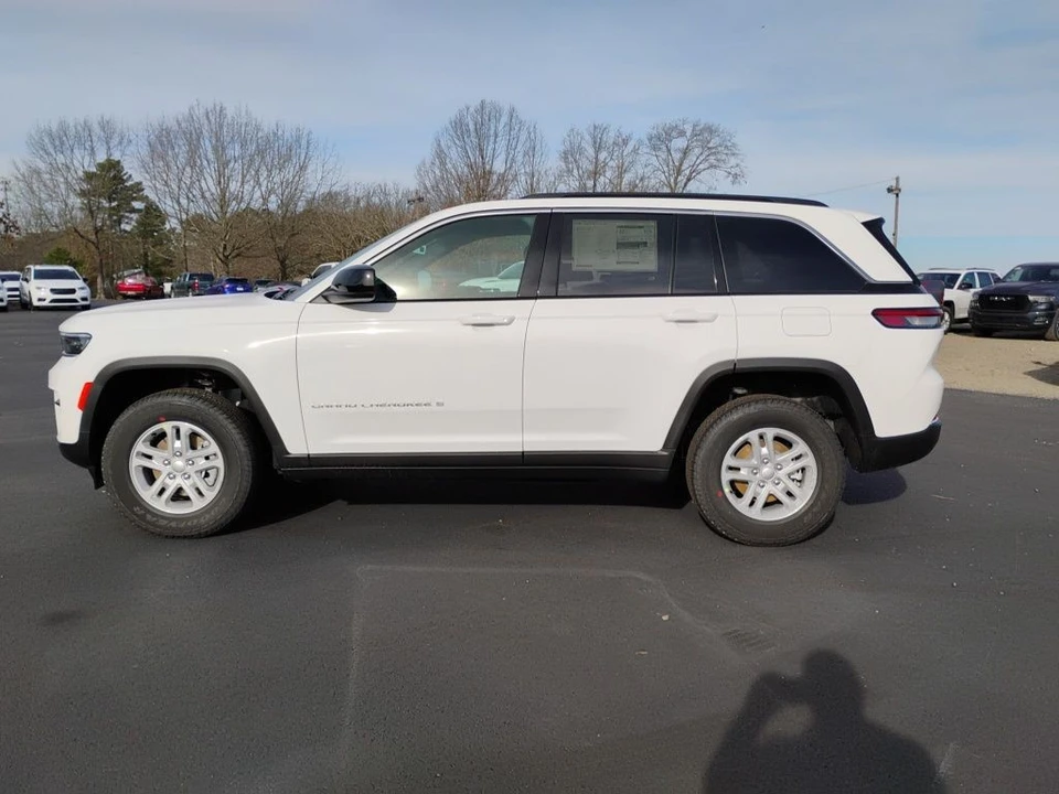 2025 Jeep WL Grand Cherokee - Image 8 of 12