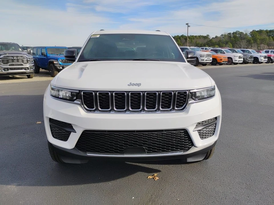 2025 Jeep WL Grand Cherokee - Image 2 of 12