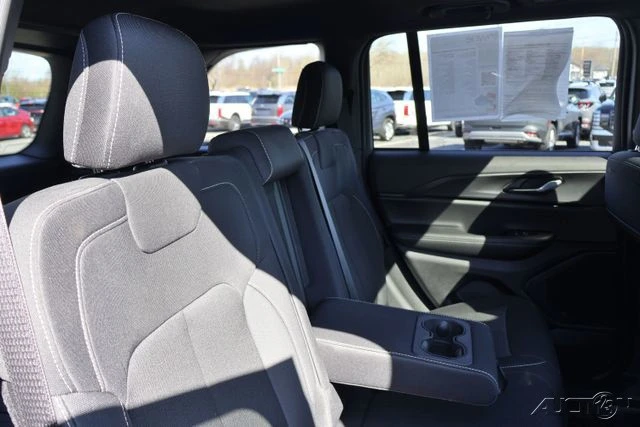 2025 Jeep WL Grand Cherokee - Image 18 of 24