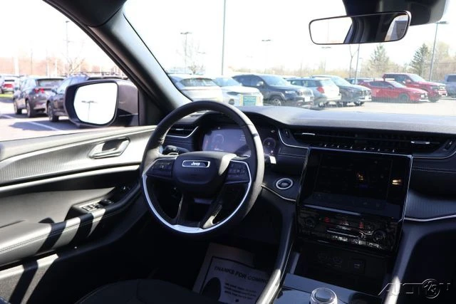 2025 Jeep WL Grand Cherokee - Image 20 of 24