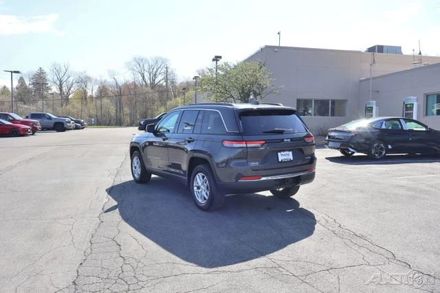 2025 Jeep WL Grand Cherokee - Image 5 of 24