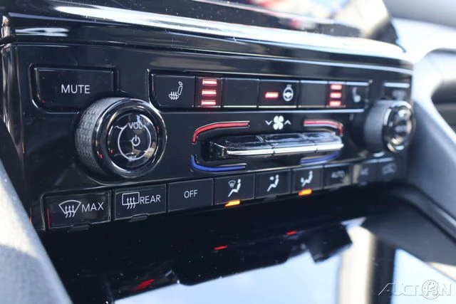2025 Jeep WL Grand Cherokee - Image 24 of 24