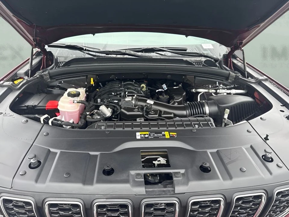 2025 Jeep WL Grand Cherokee - Image 16 of 19