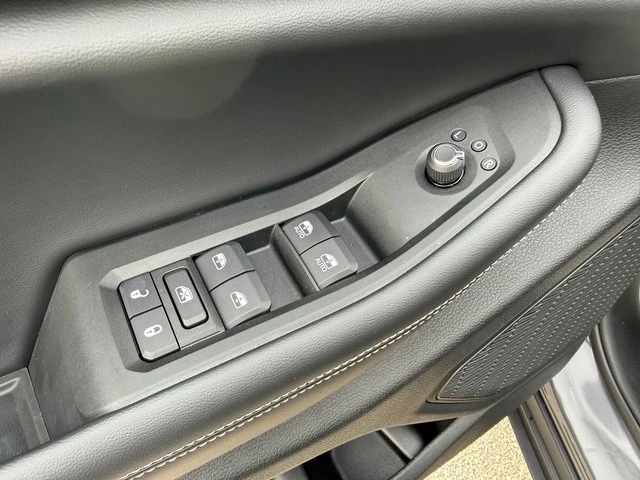 2025 Jeep WL Grand Cherokee - Image 11 of 21