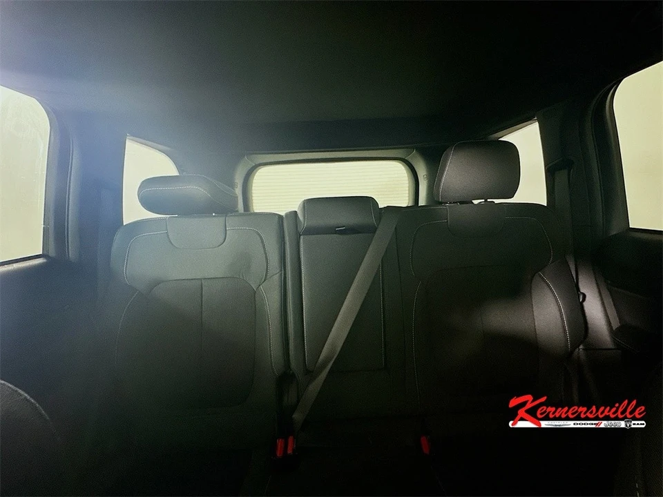 2025 Jeep WL Grand Cherokee - Image 10 of 21