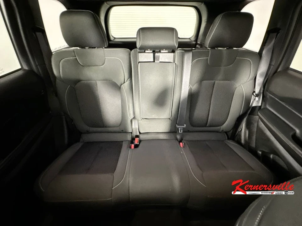 2025 Jeep WL Grand Cherokee - Image 13 of 24