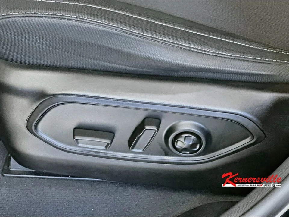 2025 Jeep WL Grand Cherokee - Image 22 of 24