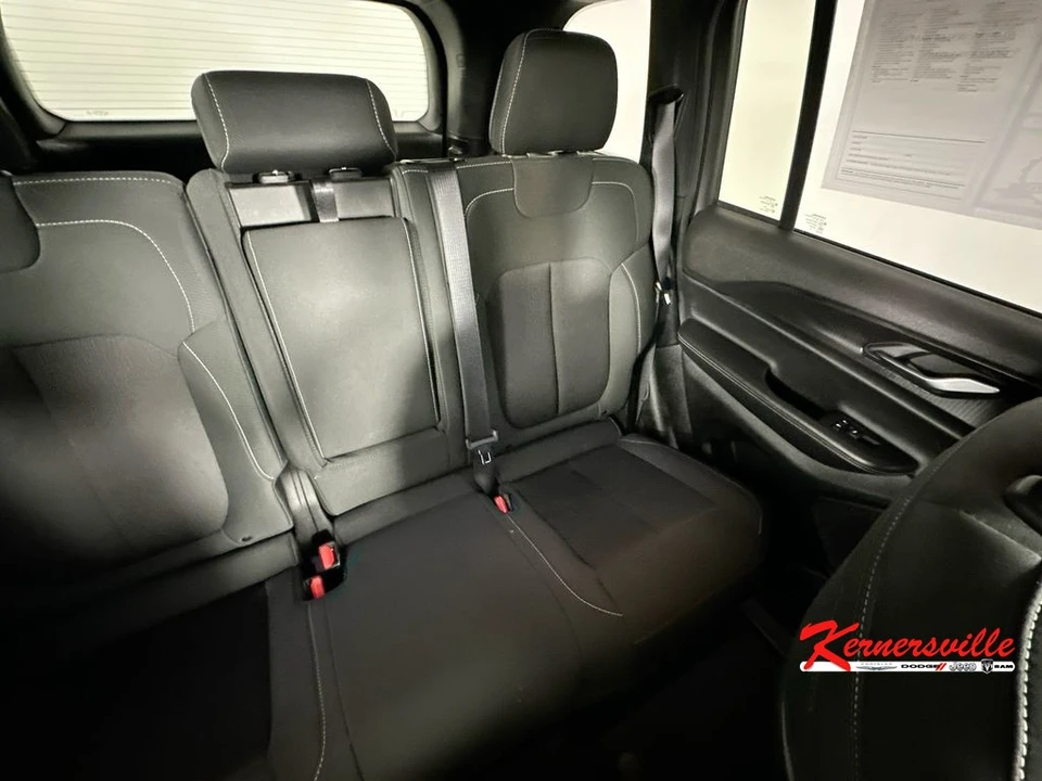2025 Jeep WL Grand Cherokee - Image 14 of 24