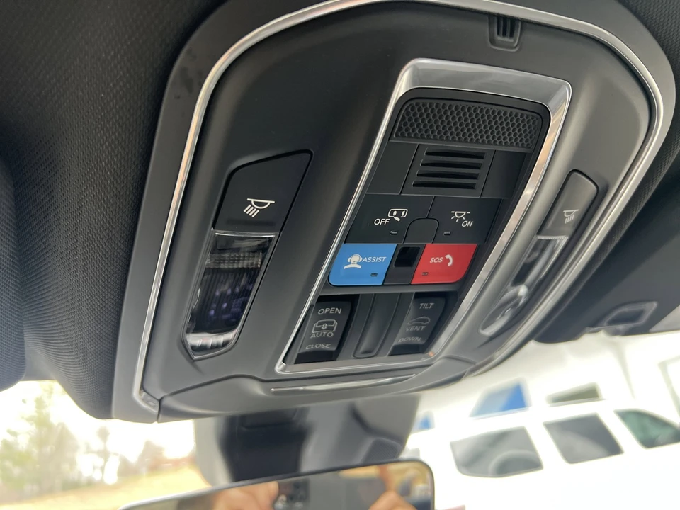 2025 Jeep WL Grand Cherokee - Image 26 of 30